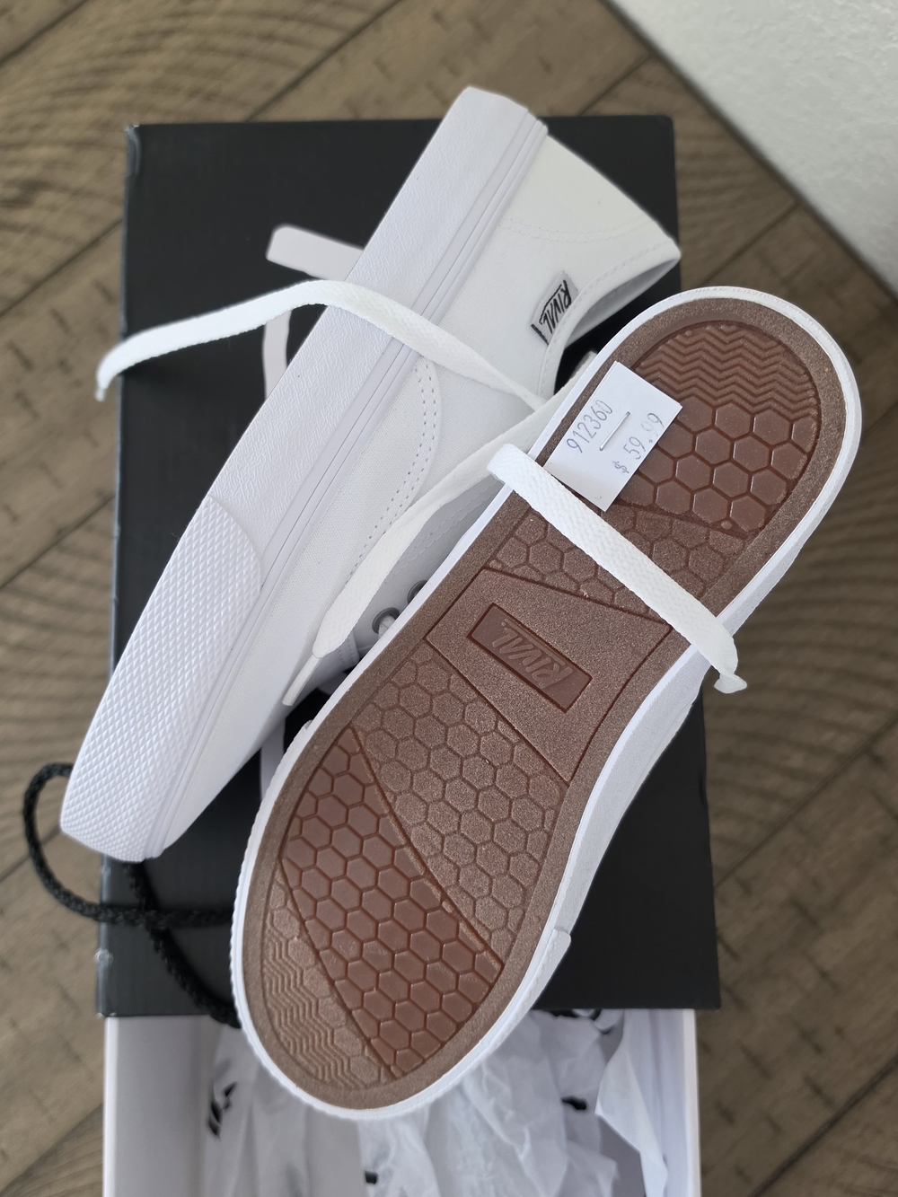 Women's White RIVAL Shoes - Picture 4 of 7